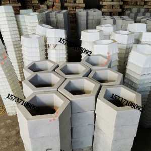 �A(y��)������K