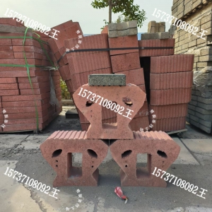 �������u