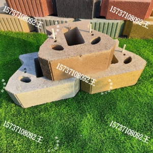 �������u